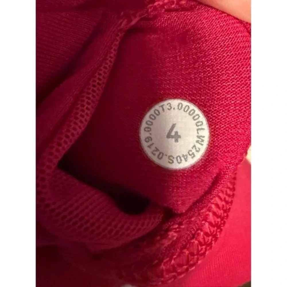 lululemon Energy Sports Bra Lip Gloss Pink 4 Barbiecore Sporty Chic Clean Girl